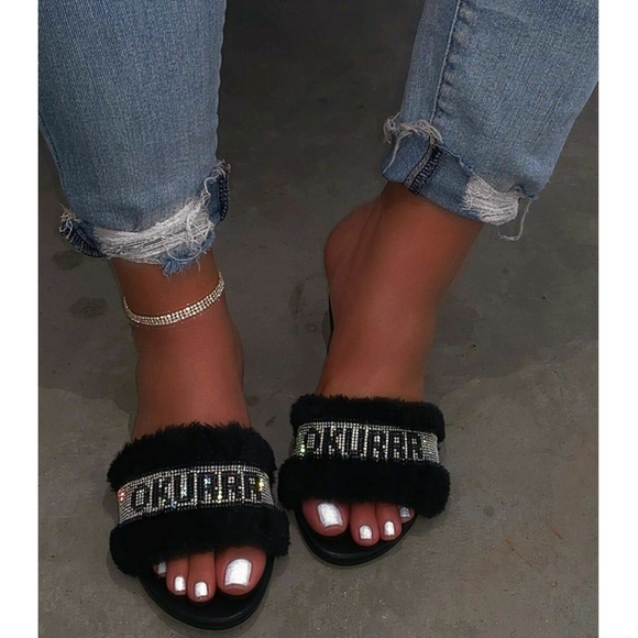 𝙉𝙀𝙒 𝙄𝙉💎OKUUR fur Rhinestone Slide Sandal - Picture 3 of 6